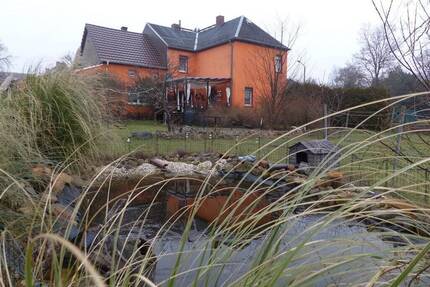 Großzügiges Ein- oder Zweifamilienhaus mit viel Platz in Elsterwerda