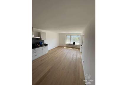 Geräumige 3-Zimmer-Wohnung mit Loggia, TG-Stellplatz und Aufzug - Germering Neugermering