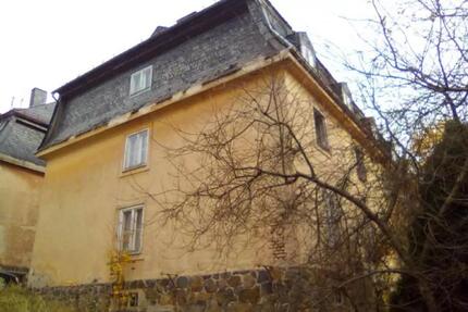 Mehrfamilienhäuser 24 WE - 88.000,00&nbsp;EUR Kaufpreis, ca.&nbsp; 1.500,00&nbsp;m&sup2; in Hirschberg (PLZ: 07927)
