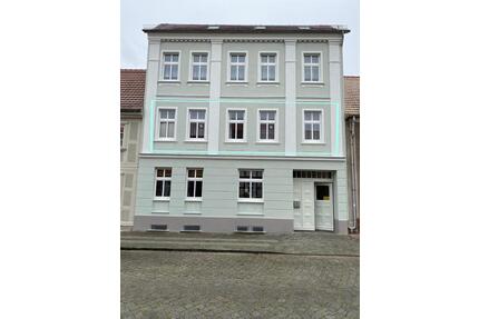 Altbauwohnung (312 Zimmer ) - 800,00&nbsp;EUR Kaltmiete, ca.&nbsp; 86,00&nbsp;m&sup2; in Wittstock/Dosse (PLZ: 16909)