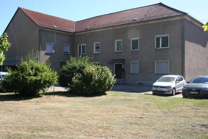 *Dörschnitz - schöne 3- RWhg., Garage, Stellplatz* - Lommatzsch