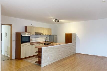 schöne Wohnung mit Einbauküche und Balkon in Kölleda