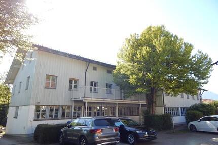 Flexible Wohn- und Gewerbeeinheit in 83404 Ainring mit Terrasse und idealer Work-Life-Kombination