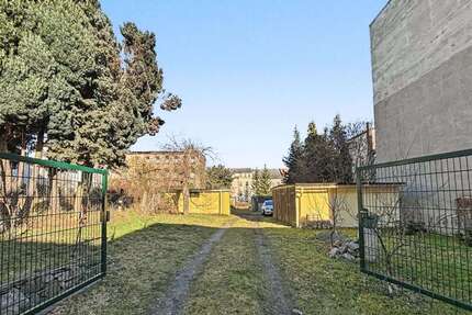 Grundstück in Werdau 39.999,00 € 930 m²