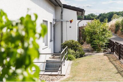 Voll möbliertes Ferienhaus Bungalow – 3 Zimmer, Küche, Bad-GWC - Kirchberg (Hunsrück)