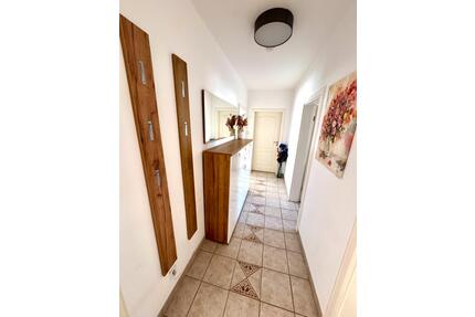 Zentrale 3-Zimmer-Erdgeschosswohnung mit Terrassen- &Gartenzugang - Oberursel (Taunus)