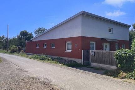 Familienfreundliches Wohnen: Alles auf einer Ebene ! - Wallhausen