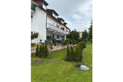Großzügige Zweizimmerwohnung mit Balkon in Adelsdorf