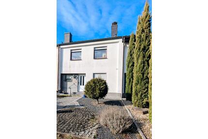 Gepflegtes Einfamilienhaus mit Terrasse, Garten und Garage - Weilerswist