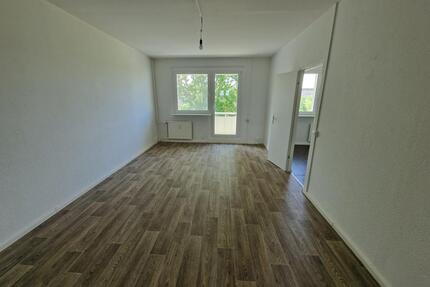 Fitness statt Fahrstuhl - Diese familienfreundliche 3-Zimmer-Wohnung mit Balkon ruft zum Sparpreis! - Brandenburg an der Havel Görden