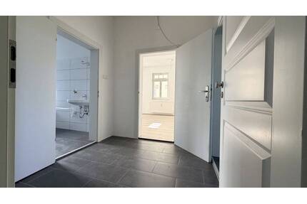 Moderne und großzügige 4-Zimmer-Wohnung in Neustadt b. Cbg. - Coburg