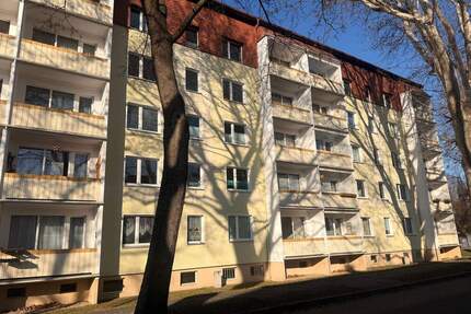Attraktive, hochwertig möblierte Whg. mit Südbalkon zum Sofortbezug im beliebten Stadtteil Dresden-Laubegast