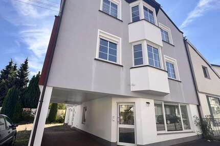 Haus zum Kaufen in Taunusstein 570.000,00 € 233 m²