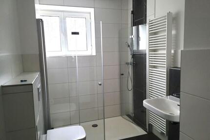 Moderne 2-Raum-Wohnung mit großzügiger Flachdusche - Schönebeck (Elbe)