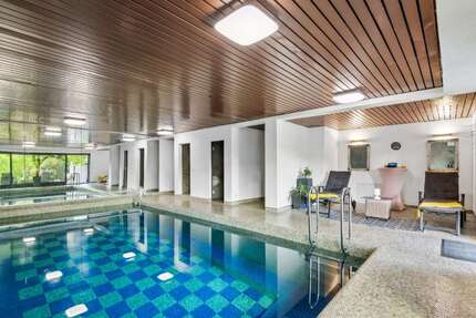 Haus zum Kaufen in Taunusstein 1.369.000,00 € 445 m²