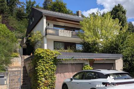 BERK Immobilien - Gartenparadies am Waldrand mit gigantischem Ausblick - Haus in TE in Laudenbach