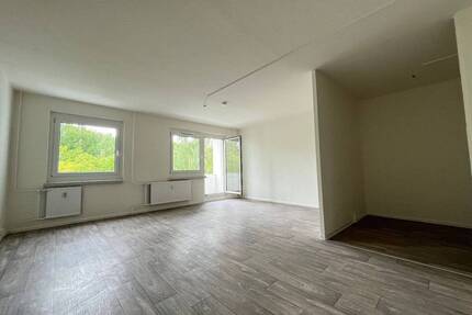 Frisch saniert mit Balkon - Ihr neues Zuhause wartet - Chemnitz Kappel