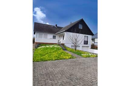 Familienfreundliches Haus in ruhiger Wohnlage. Knisternder Kamin im Winter und sonnenverwöhnte Terrasse im Sommer. - Ehra-Lessien