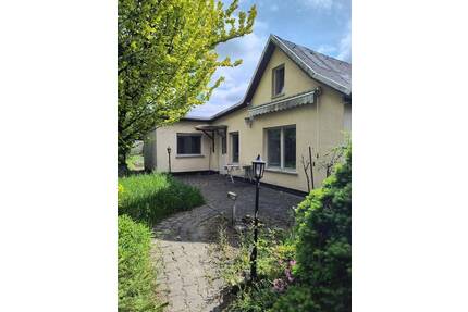 Gepflegter Garten mit Laube in Leipzig-Stötteritz