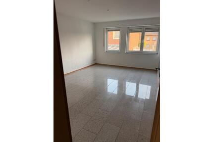 Helle 2-Zimmer-Wohnung (65 m²) – Nachmieter (ANZEIGE STOPP) - Köln Chorweiler