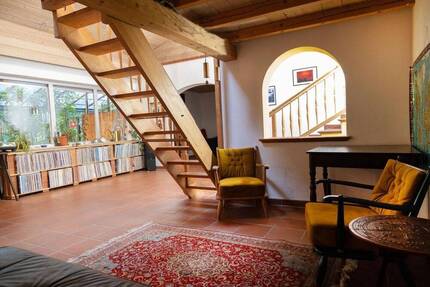Einzigartiges Einfamilienhaus mit hoher Lebensqualität - zentral, ideal angebunden, provisionsfrei - Dorfen