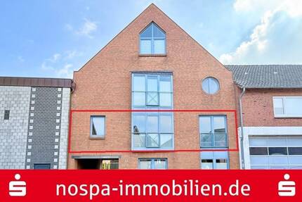 Urban wohnen mit kurzen Wegen: 2-Zimmer-Eigentumswohnung im 1. Obergeschoss mit PKW-Stellplatz - Husum