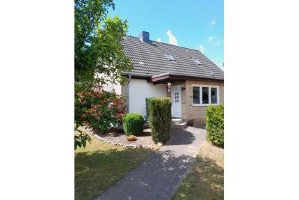 Schönes Haus in Wahlstedt - 1.100,00&nbsp;EUR Kaltmiete, ca.&nbsp; 120,00&nbsp;m&sup2; in Wahlstedt (PLZ: 23812)