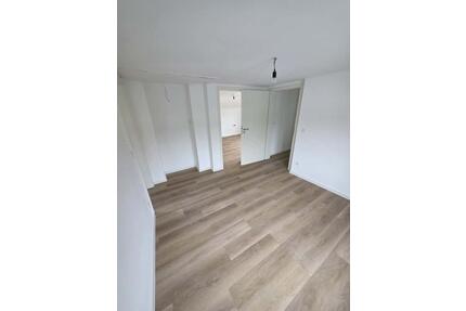 Helle DG Wohnung | Erstbezug nach Sanierung | Ideal für WG - Wiesbaden Bierstadt