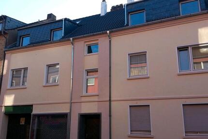 Mehrfamilienhaus in Duisburg Marxloh PROVISIONSFREI mit Anbau