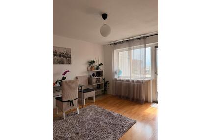 Helle 2-Zimmer-Wohnung mit Balkon ab Juli verfügbar - Iserlohn
