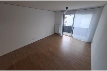 Helles, modernes Studentenappartement mit Balkon - im Zentrum - Regensburg Brandlberg