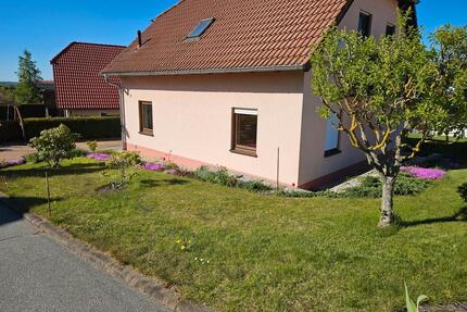 Haus zur Miete - 1.000,00&nbsp;EUR Kaltmiete, ca.&nbsp; 103,00&nbsp;m&sup2; in Mülsen (PLZ: 08132)