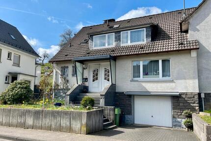 Doppelhaushälfte mit Panoramablick - Gummersbach Hepel