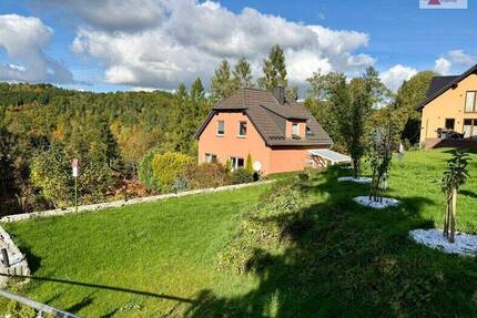 Einfamilienhaus in Burkhardtsdorf bei Chemnitz: 100 m², Traumlage, Terrasse, Grün, Wärmepumpe &Kamin - Burkhardtsdorf OT Kemtau