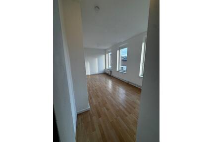 Gepflegte 4,5-Zimmer-Obergeschosswohnung (111 m²) eigener Eingang - Hohenaspe