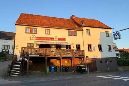 Großzügiges Wohn- und Geschäftshaus mit Gastronomie, Wohnungen in Körle - auch als Wohnhaus nutzbar