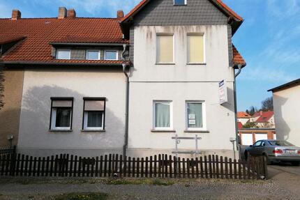 Schöne modernisierte 2-Raum Wohnung mit Kamin. - Hettstedt