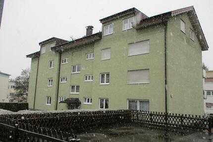 Großzügige 4 Zimmer Wohnung - 1.200,00&nbsp;EUR Kaltmiete, ca.&nbsp; 109,00&nbsp;m&sup2; in Wiesloch (PLZ: 69168)