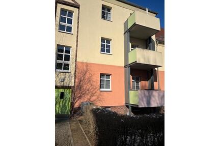 Dresden-Ost: 2-Zimmer-Wohnung mit Balkon und Tageslichtbad