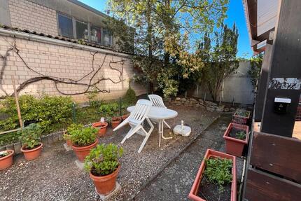 2 Zimmerwohnung mit Sitzplatz im Freien - Karlsruhe Mühlburg