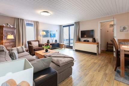 Komfortable Ferienwohnung mit Balkon und imposantem Blick auf Wattenmeer und Hafen - Juist