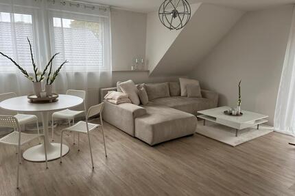 Freundliche DG-Wohnung in Voerde Friedrichsfeld zu vermieten - Voerde (Niederrhein)