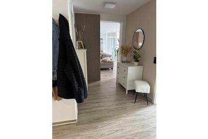 Helle 3 Zimmer Wohnung große Terrasse Ortskern Neuhof Stellplatz