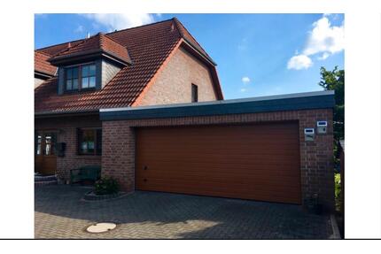 Großzügige Doppelhaushälfte Doppelgarage, PV-Anlage & Garten - Sassenburg