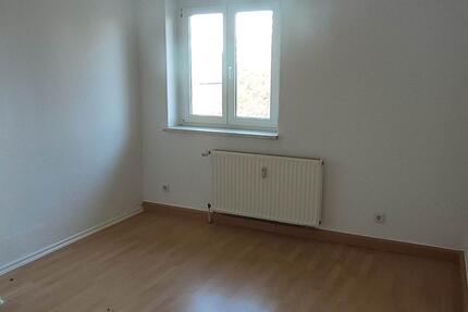 Renovierte 3 ZKB in Mücheln - 320,00&nbsp;EUR Kaltmiete, ca.&nbsp; 56,00&nbsp;m&sup2; in Mücheln (Geiseltal) (PLZ: 06249)