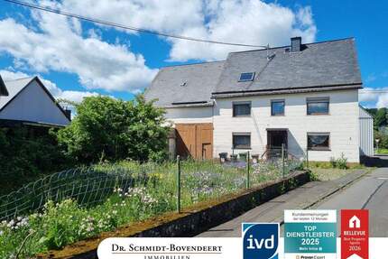 Solides Bauernhaus mit Scheune und Garage in Oberroßbach!
