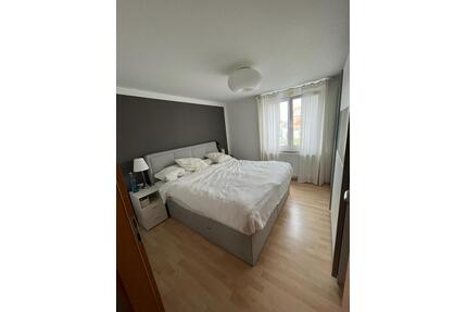 Ideal geschnittene 2-Zimmer-Wohnung mit Balkon & TG-Stellplatz - Bietigheim-Bissingen