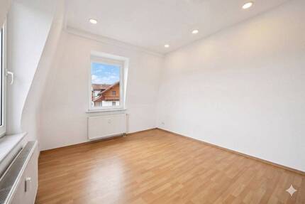 Helle & gemütliche 2-Zimmer-Wohnung in ruhiger Bestlage von Freital
