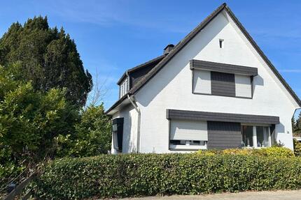 Großes Einfamilienhaus mit PV-Anlage, Wallboxen & 980 m² Grund - Delmenhorst Düsternort