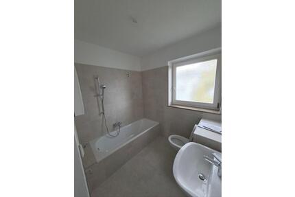 Helle 3-Zimmer-Wohnung mit Balkon in Amberg-Philippstraße